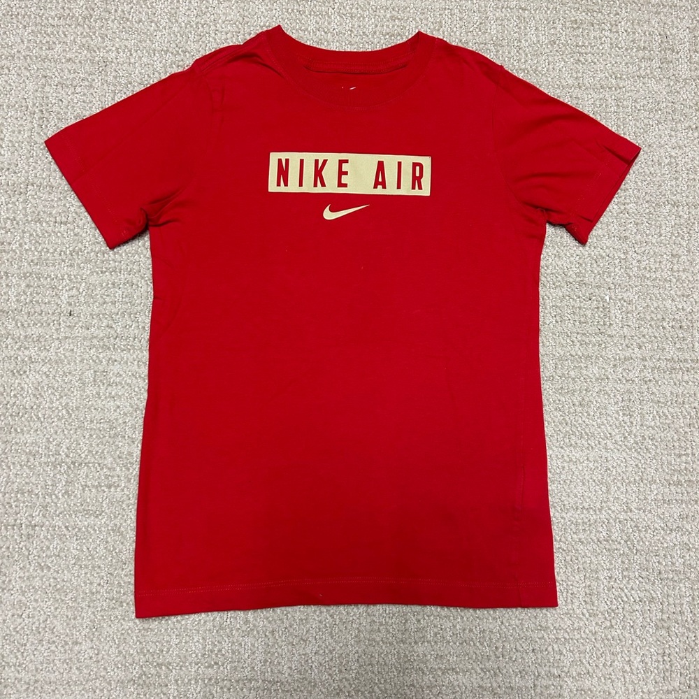 red NIKE sporty shirt 🥊🏓